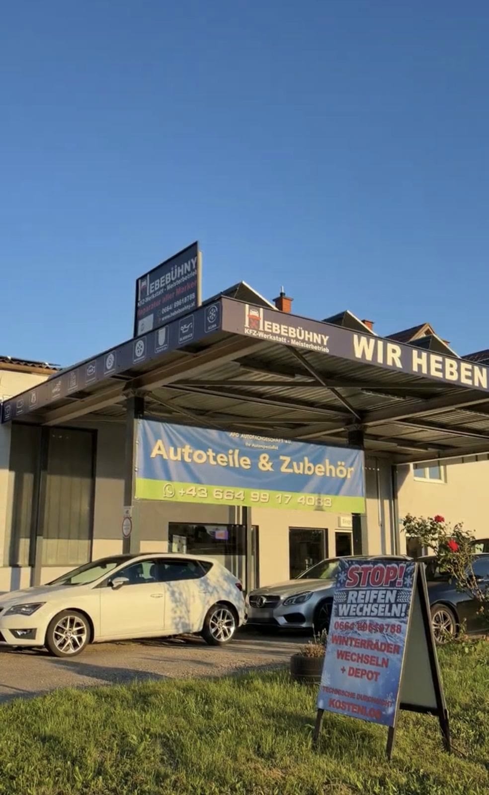 Werkstatt Hebebühny von außen bei Sonnenschein